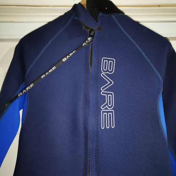 Bare Wetsuit size medium - Picture 5 of 9